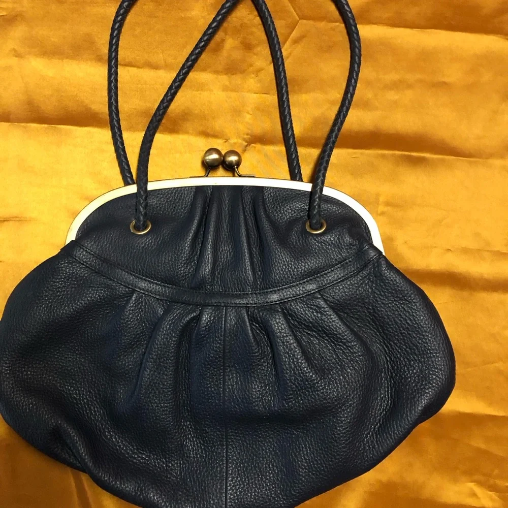 Maxx New York Navy Blue satchel with Kiss-Lock Closure’s - Picture 1 of 6
